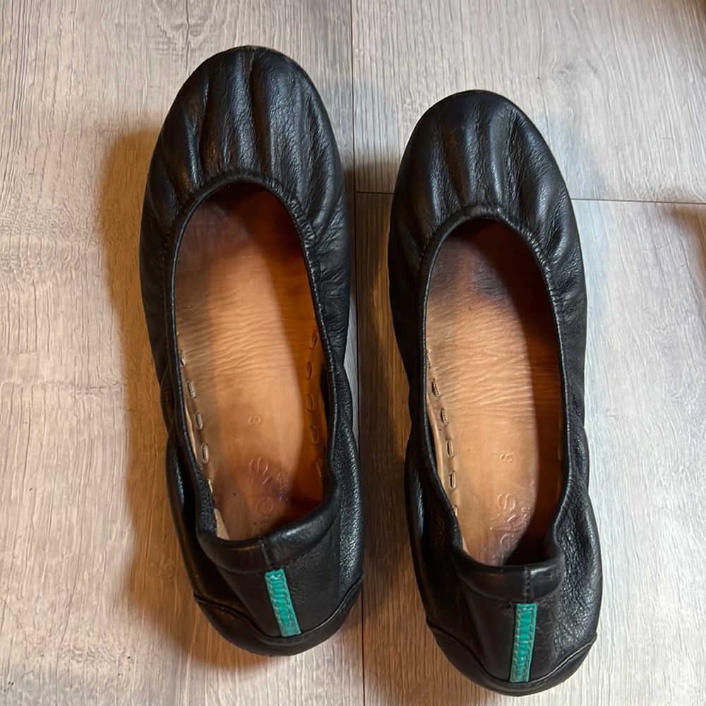 Tieks flats